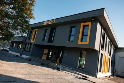 Sede Entrack — 6