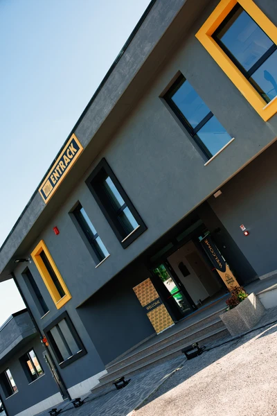 Sede Entrack — 5