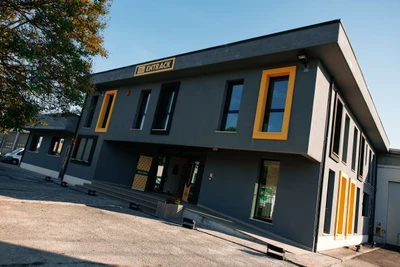 Sede Entrack — 7