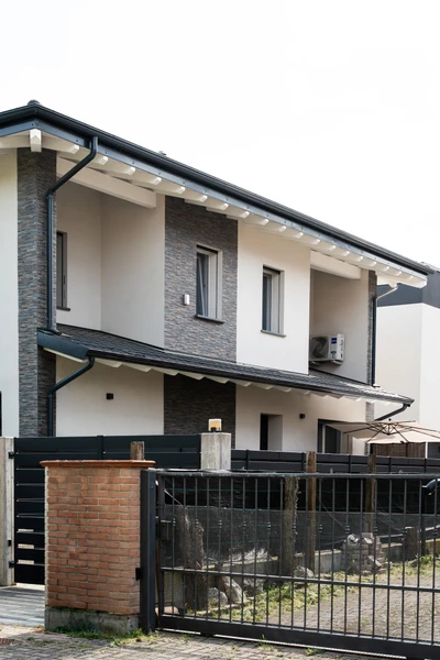 Villa Gardens — 4